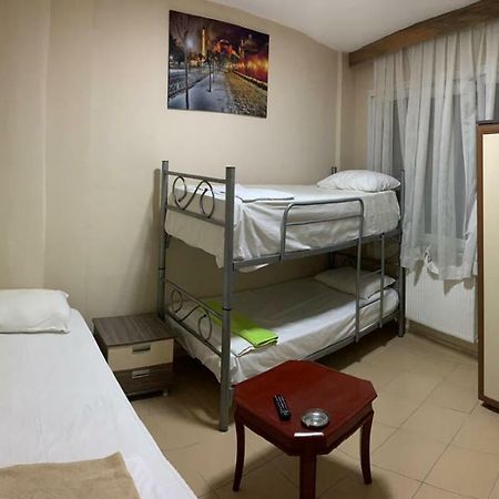 Hayat Pansiyon Hostel Istanbul Exterior photo