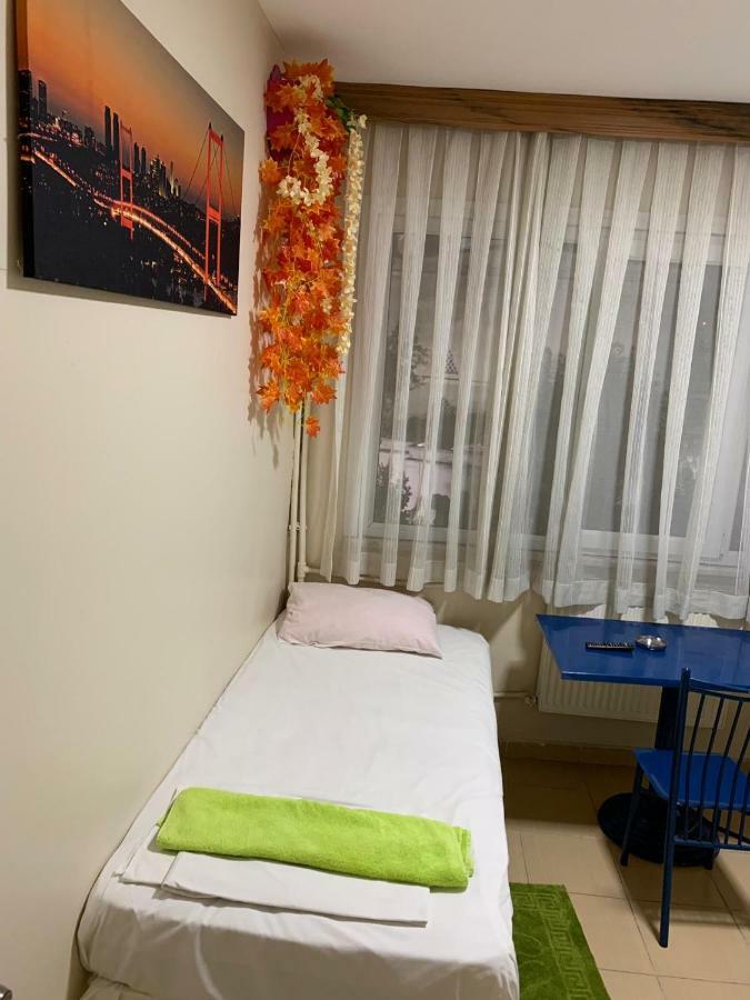 Hayat Pansiyon Hostel Istanbul Exterior photo